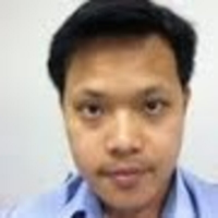 นักแปลอั้ม