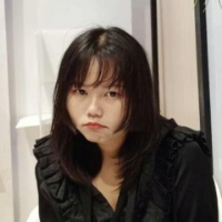 นักแปลChen Chen