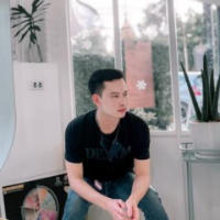 นักแปลHeXu (何煦)