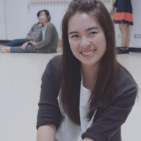 นักแปลMo