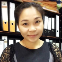 นักแปลนีน่า